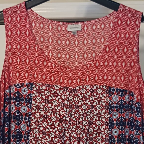 #46 3/$18 - Avenue Red/White Tank Top Size 22 - Picture 5 of 5